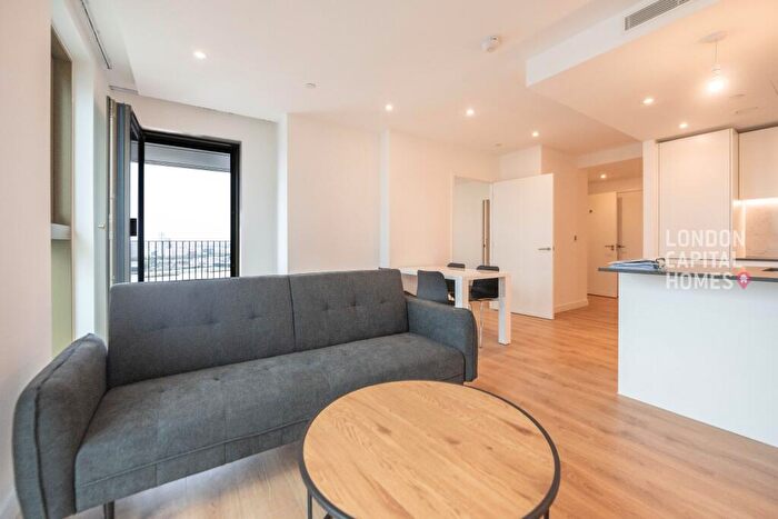 1 Bedroom Apartment To Rent In One Thames Quay, Marsh Wall, London, E14