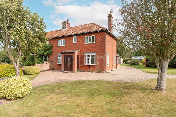 4 Bedroom Semi Detached House For Sale In Horsey Road, West Somerton, NR29