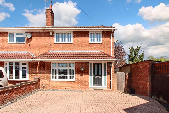 3 Bedroom End Terrace House For Sale In Ellingham Close, Hemel Hempstead, HP2