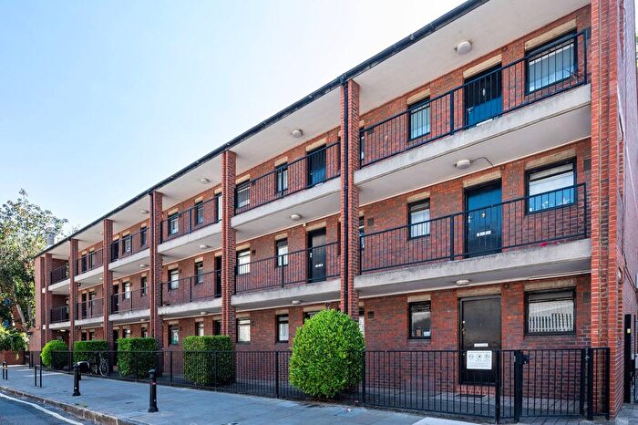 1 Bedroom Flat For Sale In Cooper Close, Southwark, London, SE1