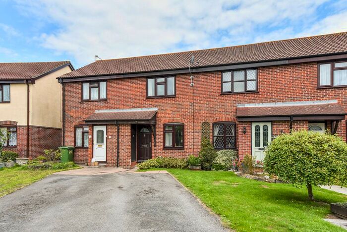 2 Bedroom Terraced House For Sale In York Close, Petersfield, Hampshire, GU32