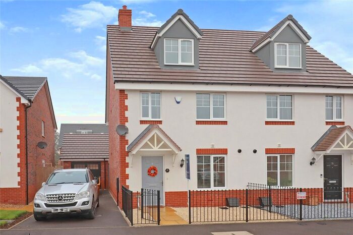 4 Bedroom Semi-Detached House For Sale In Thelwell Drive, Codsall, Wolverhampton, WV8