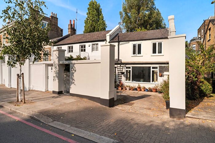 3 Bedroom Semi Detached House For Sale In Addison Crescent, Holland Park, W14