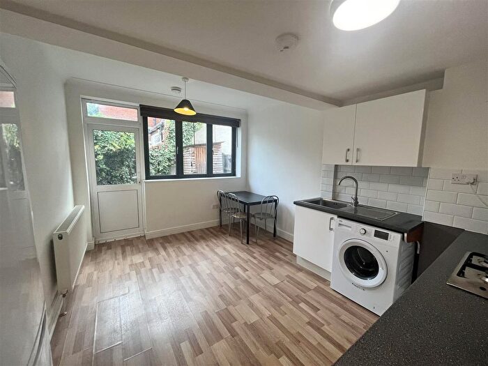 2 Bedroom Flat To Rent In Roundwood Road, London, NW10