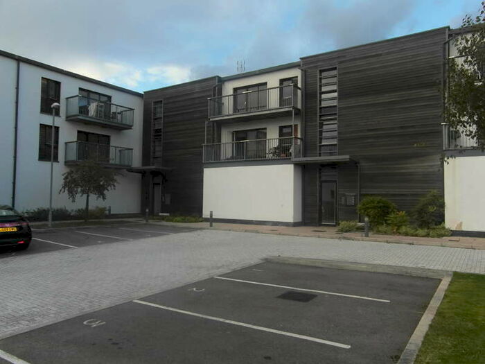 2 Bedroom Flat To Rent In The Courtyard, Beggarwood, RG22