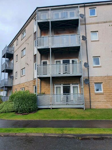 2 Bedroom Flat To Rent In Hawk Brae, Livingston, West Lothian, EH54