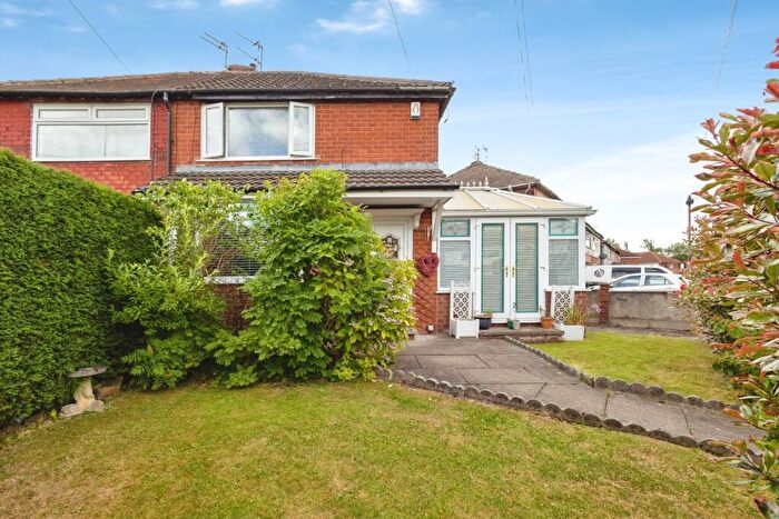 3 Bedroom Semi Detached House For Sale In Farrar Road, Droylsden, Manchester, Greater Manchester, M43