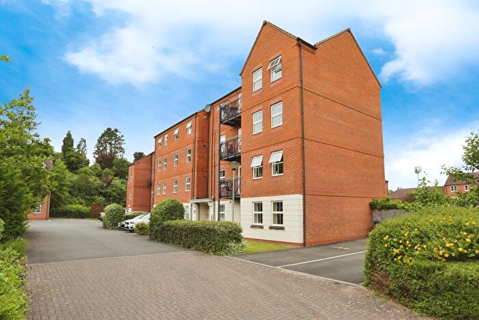 3 Bedroom Flat For Sale In Stokesay Walk, West Bridgford, Nottingham, Nottinghamshire, NG2