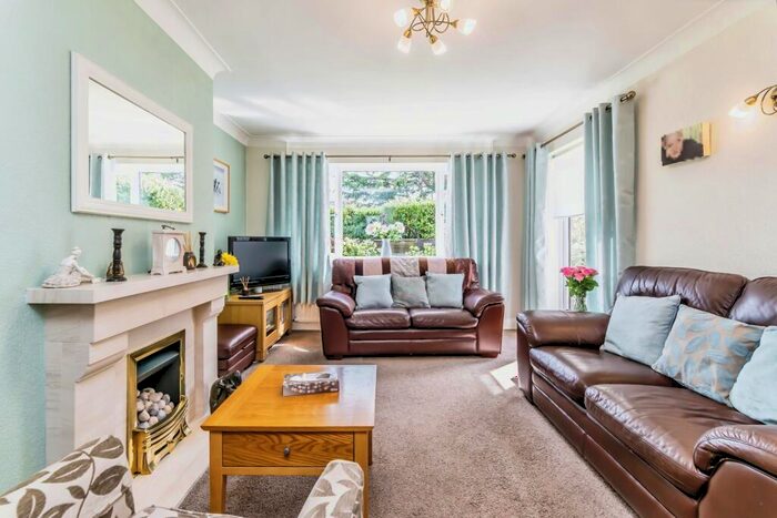 2 Bedroom Bungalow For Sale In Tower View, Croydon, CR0