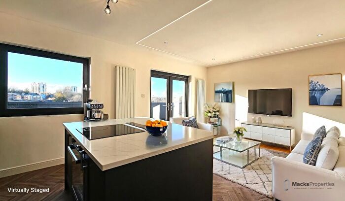 2 Bedroom Flat To Rent In South End, Croydon, CR0