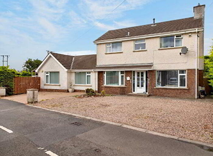 5 Bedroom Detached House With Annexs For Sale In Springfarm Road, Antrim, BT41