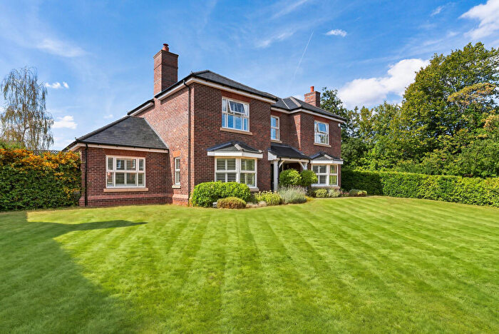 5 Bedroom Detached House For Sale In Portcullis Drive, Oxfordshire, OX10