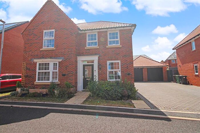 4 Bedroom Detached House For Sale In Ashwood Drive, Horsford, Norwich, NR10