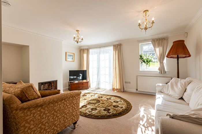 4 Bedroom Town House To Rent In L – Orchard Brae Avenue, Edinburgh, EH4