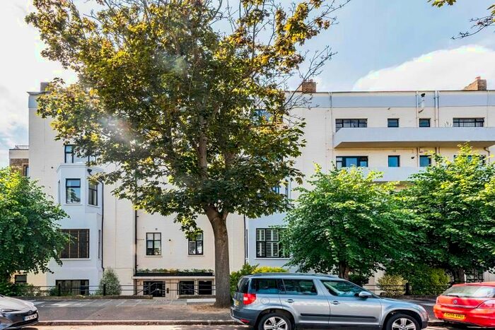 2 Bedroom Flat To Rent In Arlington Road, Twickenham TW1