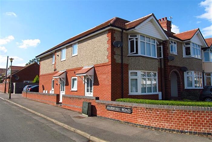 2 Bedroom Flat To Rent In White Road, Flat C, Cowley, Oxford, OX4