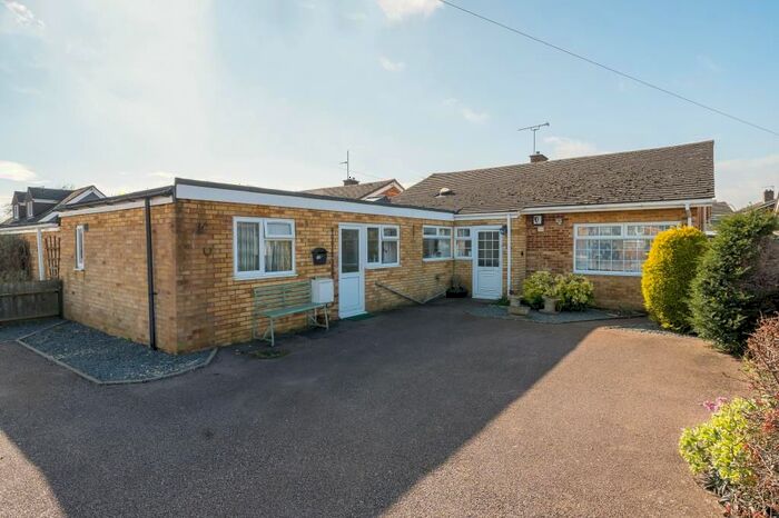 3 Bedroom Detached Bungalow For Sale In Twyford, Oxfordshire, OX17