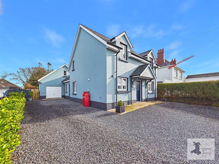 4 Bedroom Detached House For Sale In Beulah, Newcastle Emlyn, SA38