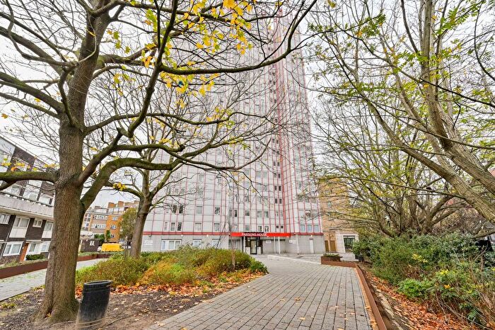 2 Bedroom Flat For Sale In Hall Place, Little Venice, London, W2