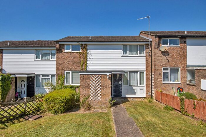 3 Bedroom Terraced House For Sale In Brambledown, Hartley, Longfield, DA3