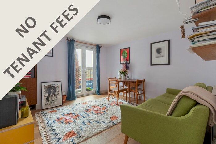 2 Bedroom Flat To Rent In Elm Grove, London, SE15