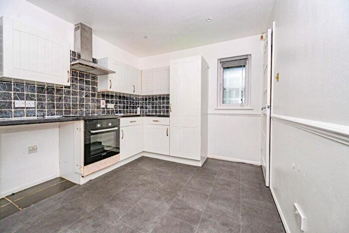 2 Bedroom Terraced House For Sale In Gilderdale, Luton, Bedfordshire, LU4