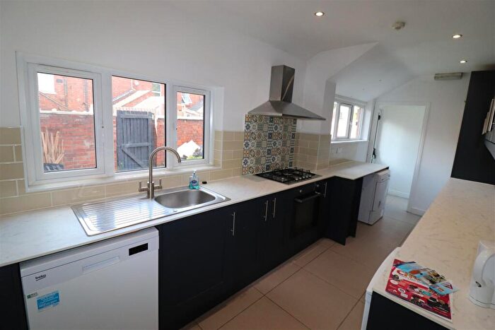 5 Bedroom End Of Terrace House To Rent In Monks Road, Coventry, CV1