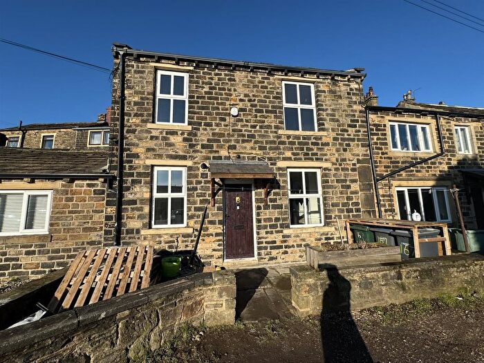 2 Bedroom Terraced House To Rent In Smithy Hill, Wibsey, Bradford, BD6