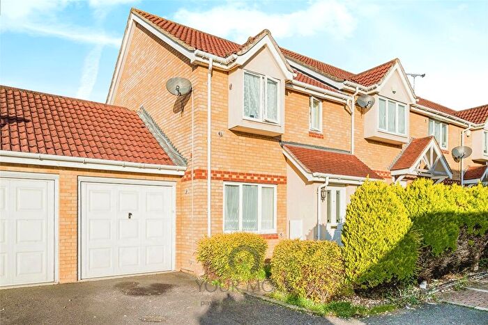 3 Bedroom End Of Terrace House To Rent In Martins Walk, London, SE28