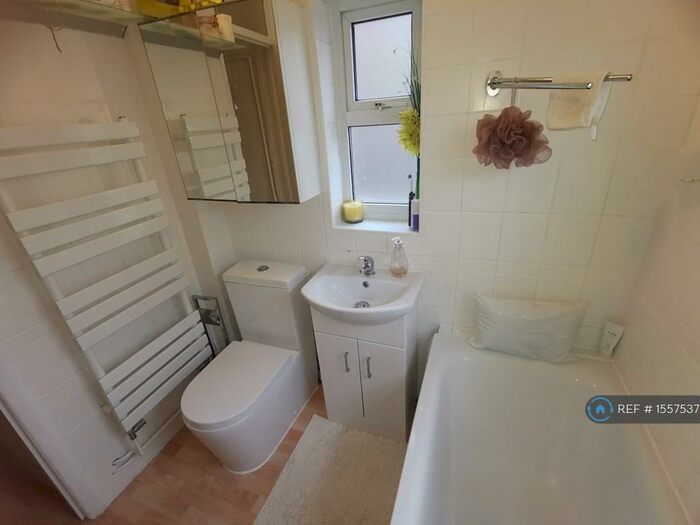 2 Bedroom Maisonette To Rent In Totton Road, Thornton Heath, CR7