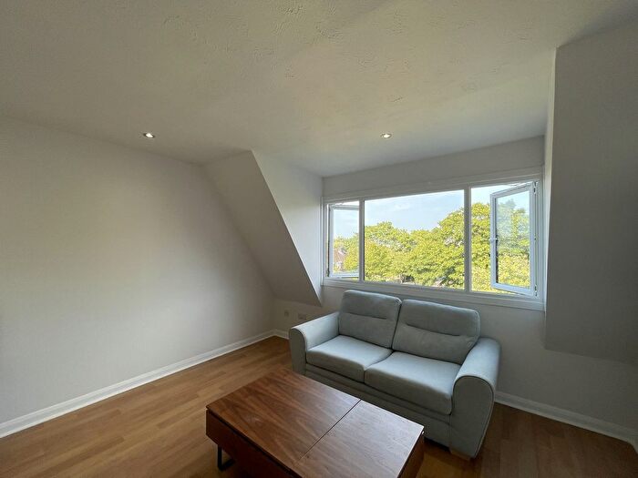 1 Bedroom Flat To Rent In Park Royal, London, NW10