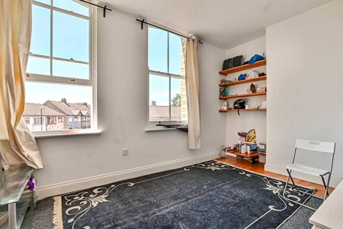 1 Bedroom Flat To Rent In London Road, Plaistow, London, E13