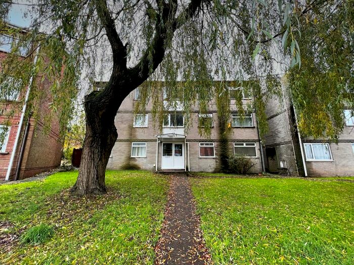 2 Bedroom Flat To Rent In Roehampton Court, Cranleigh Rise, Rumney, Cardiff, CF3