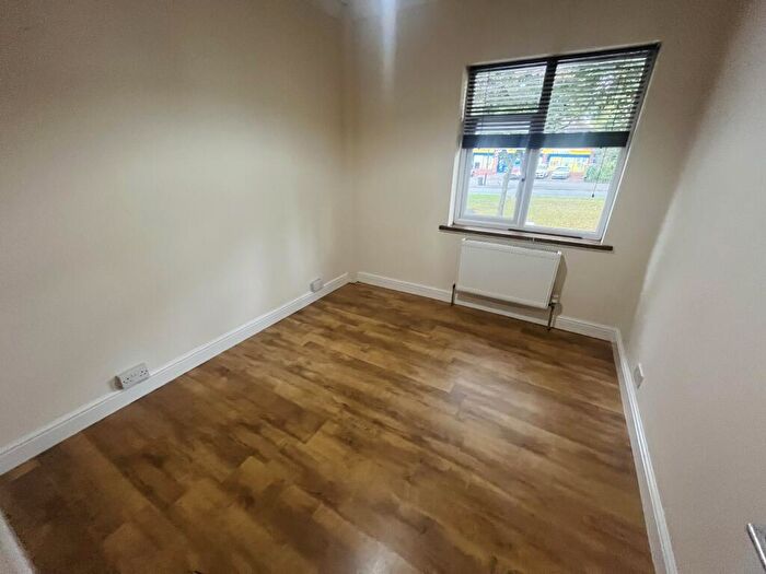 2 Bedroom Flat To Rent In Bromford Lane, Erdington, Birmingham, B24