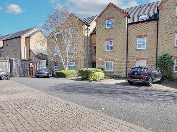 2 Bedroom Flat For Sale In The Mews, Temple Close, Huntingdon, PE29