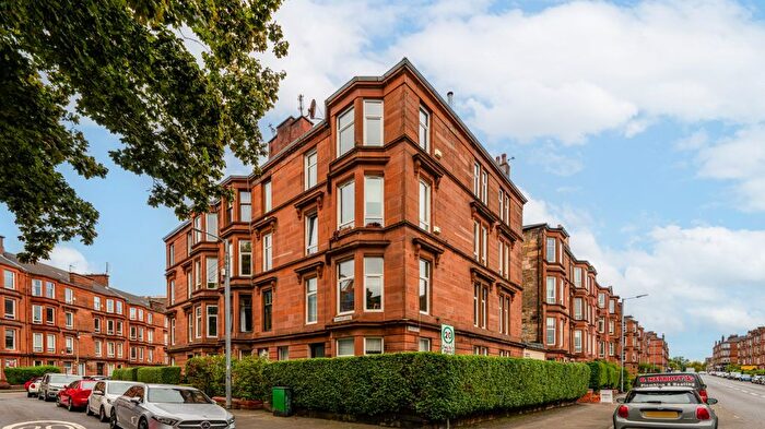 2 Bedroom Flat To Rent In Waverley Gardens, Shawlands, Glasgow, G41