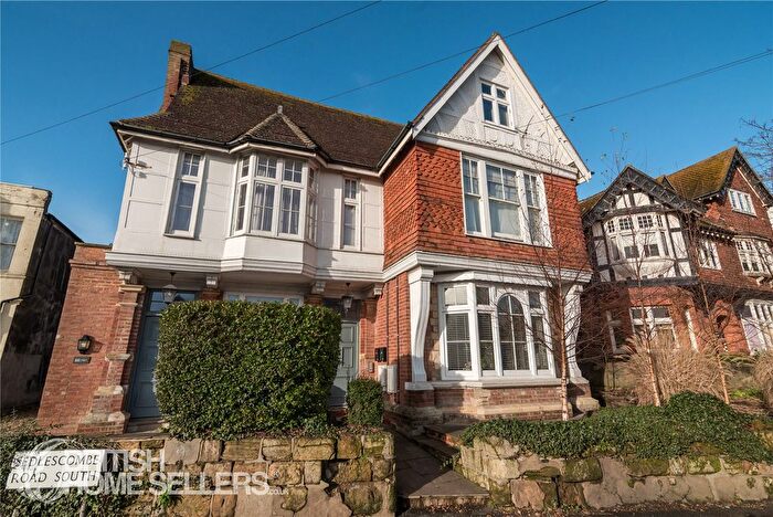 2 Bedroom Maisonette For Sale In Sedlescombe Road South, St. Leonards-On-Sea, East Sussex, TN38