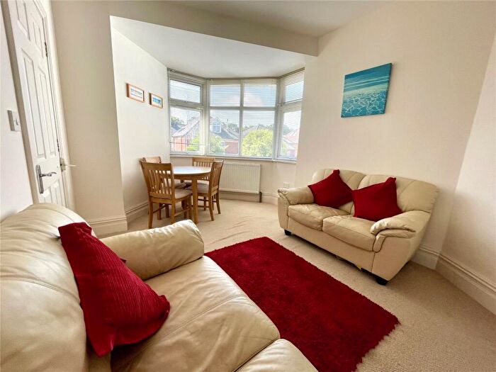2 Bedroom Apartment For Sale In Pembroke Road, Alum Chine, Bournemouth, Dorset, BH4
