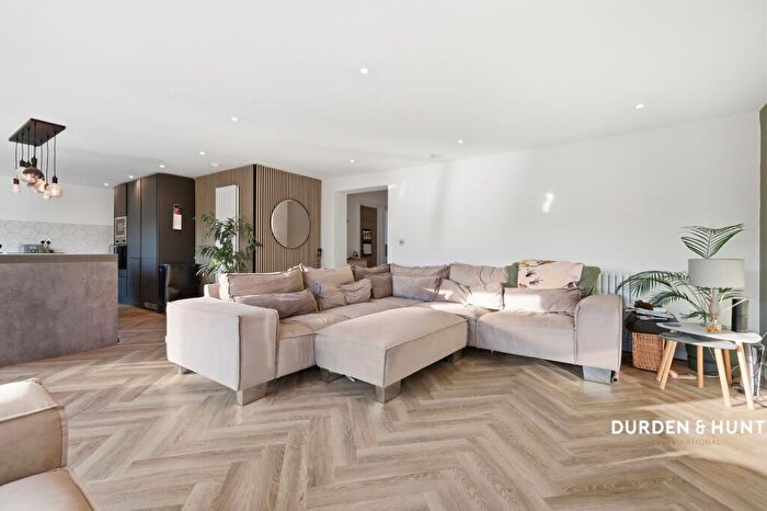 4 Bedroom Detached House For Sale In Second Avenue, Hook End, CM15