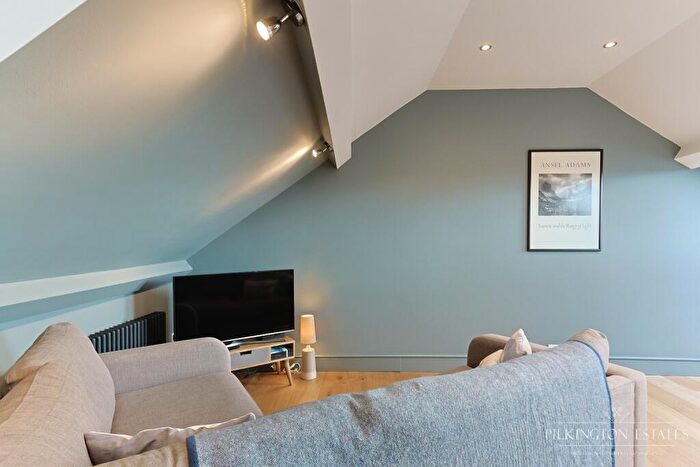3 Bedroom Maisonette For Sale In Stuart Road, Plymouth, PL1