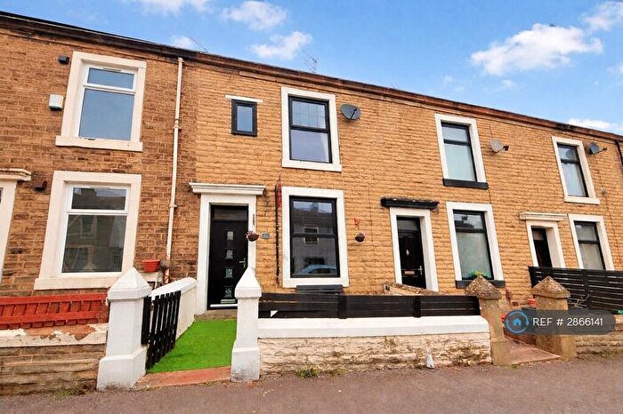 4 Bedroom Terraced House To Rent In St Huberts Road, Blackburn, BB6
