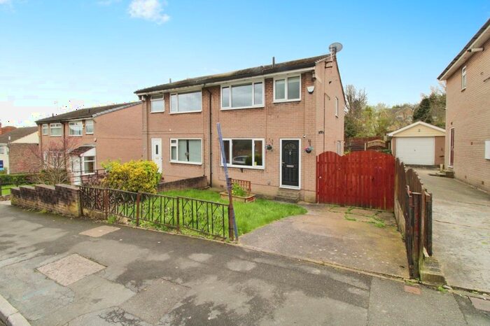 3 Bedroom Semi-Detached House To Rent In Fife Street, Sheffield, South Yorkshire, S9