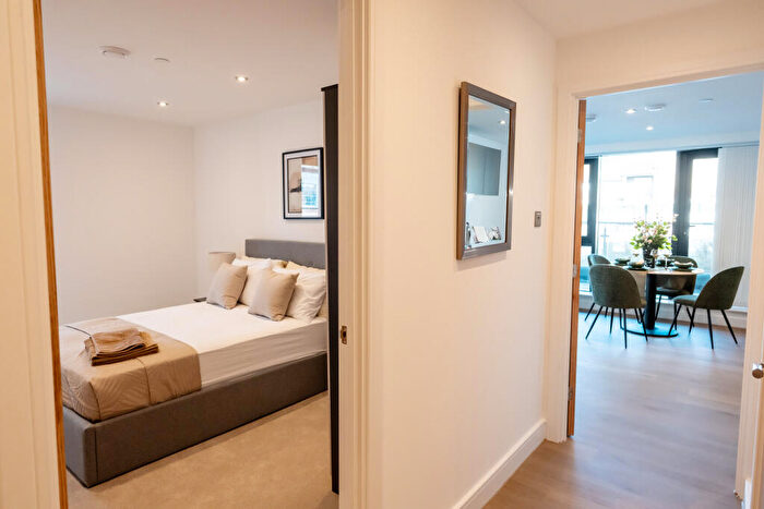 2 Bedroom Apartment To Rent In York Road, Leeds, West Yorkshire, LS9