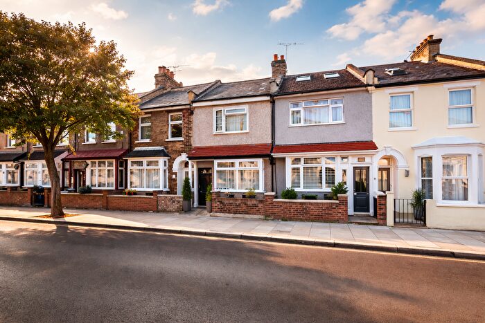 3 Bedroom Terraced House To Rent In Hollybush Street, London, E13