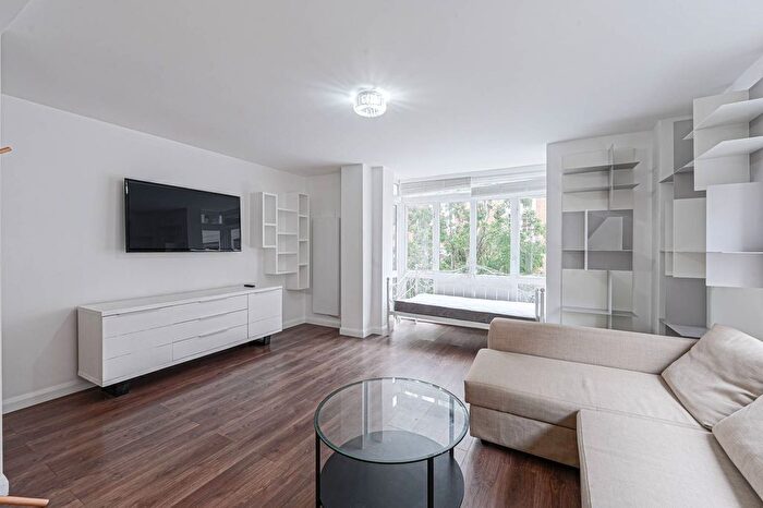 2 Bedroom Flat For Sale In Chapter Street, Westminster, London, SW1P