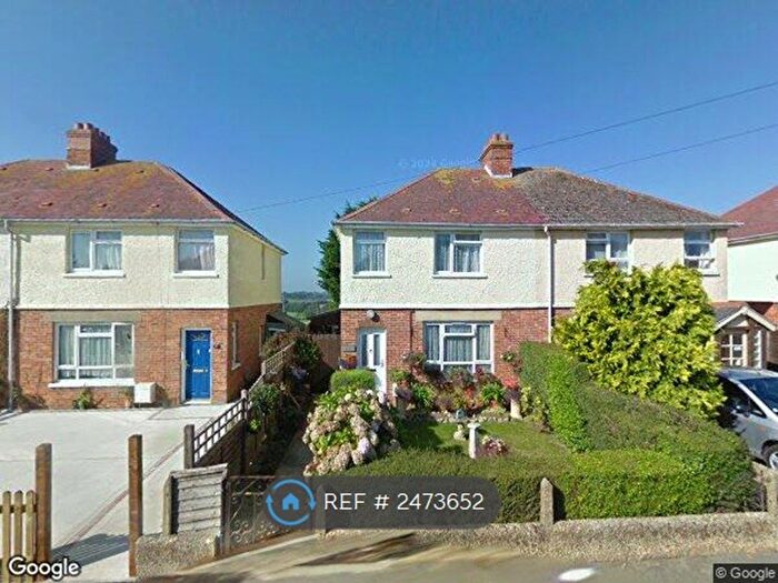3 Bedroom Semi-Detached House To Rent In Eddington Road, Seaview, PO34