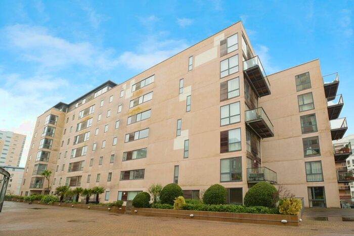 2 Bedroom Flat To Rent In Maia House, Falcon Drive, Caerdydd, CF10