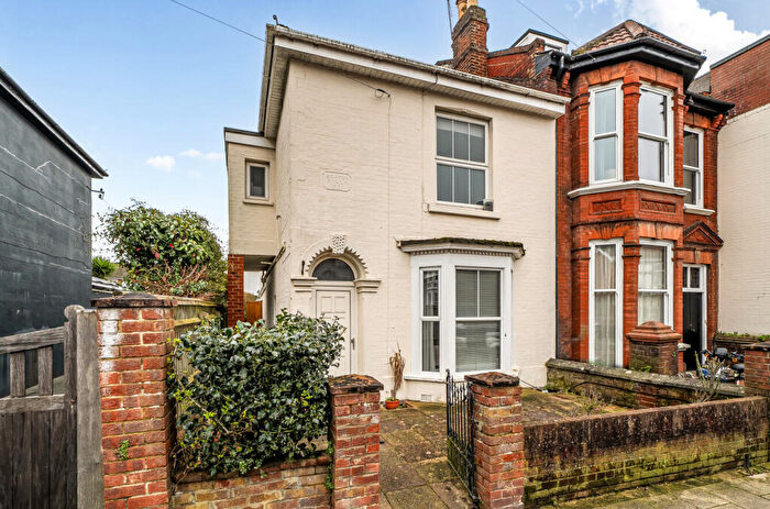4 Bedroom End Of Terrace House For Sale In St. Edwards Road, Southsea, PO5