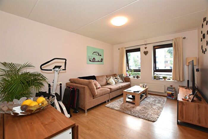 1 Bedroom Flat To Rent In Fitzgerald Road, Wanstead, E11
