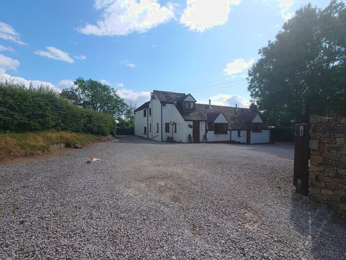 5 Bedroom Detached House For Sale In Crowborough Road, Lask Edge, Leek, ST13